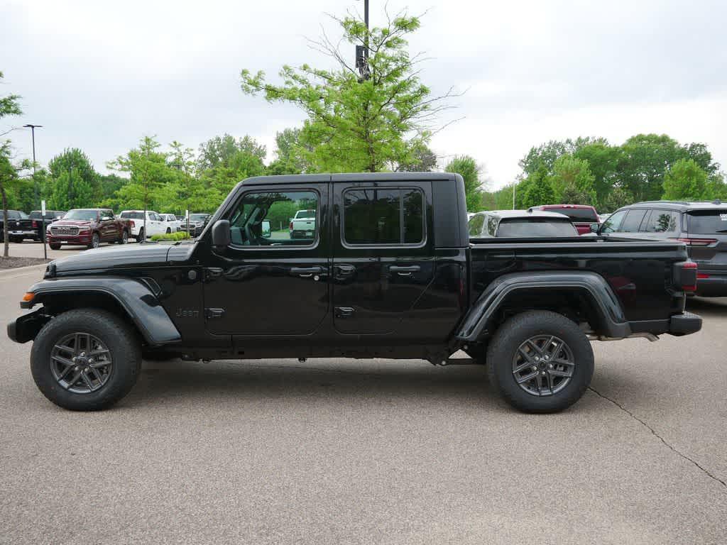 new 2025 Jeep Gladiator car, priced at $50,500