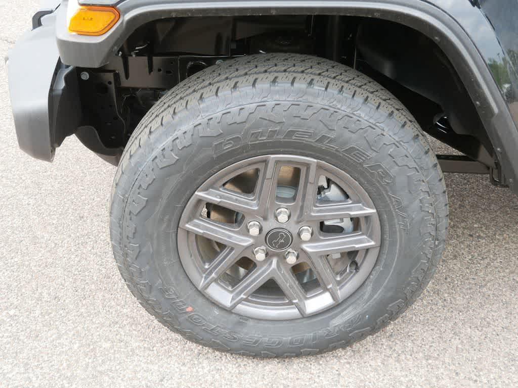 new 2025 Jeep Gladiator car, priced at $50,500