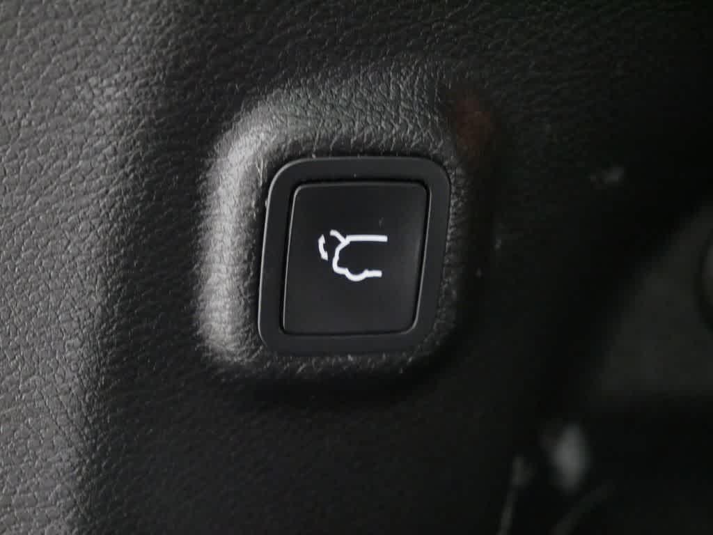 used 2020 Jeep Cherokee car, priced at $16,888