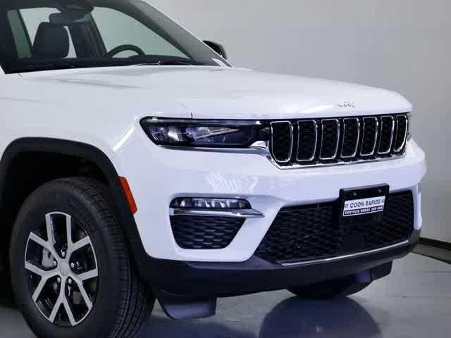 new 2025 Jeep Grand Cherokee car, priced at $46,114