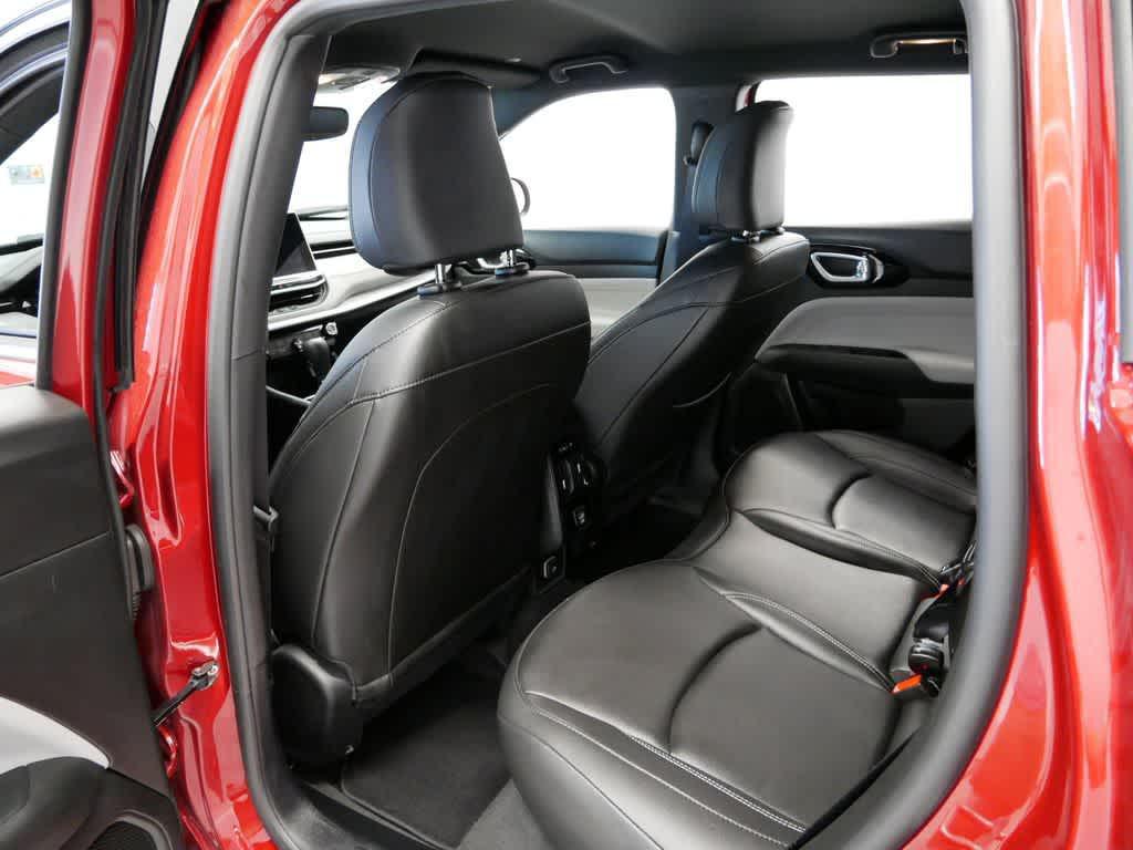 new 2025 Jeep Compass car, priced at $29,998