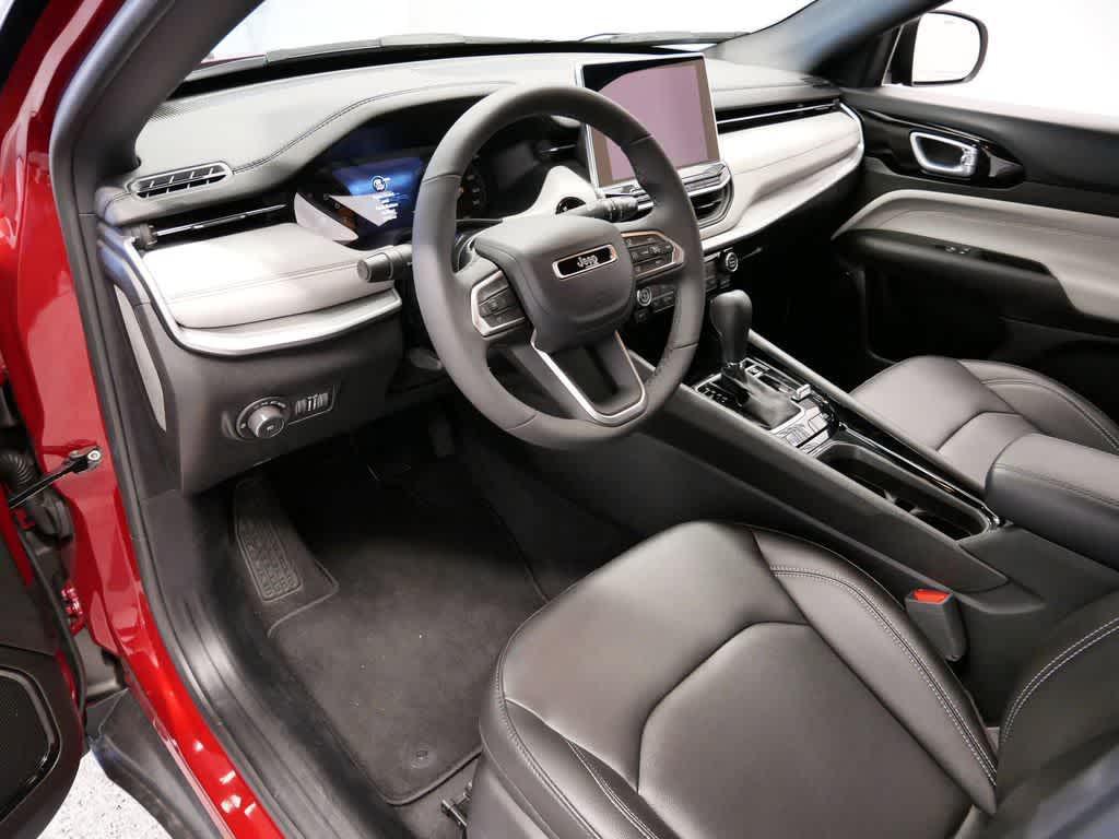 new 2025 Jeep Compass car, priced at $29,998