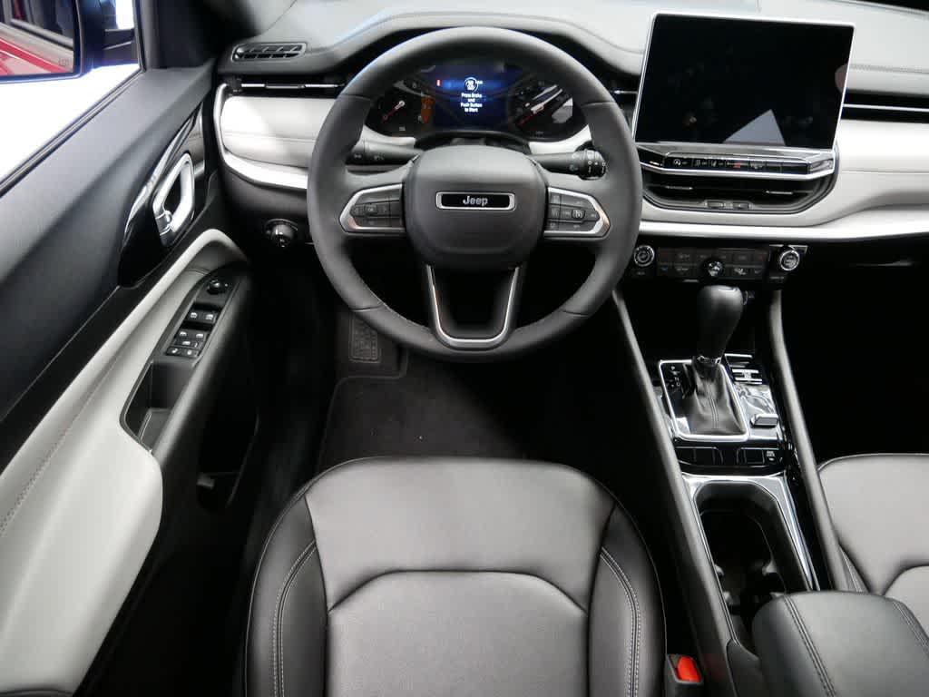 new 2025 Jeep Compass car, priced at $29,998