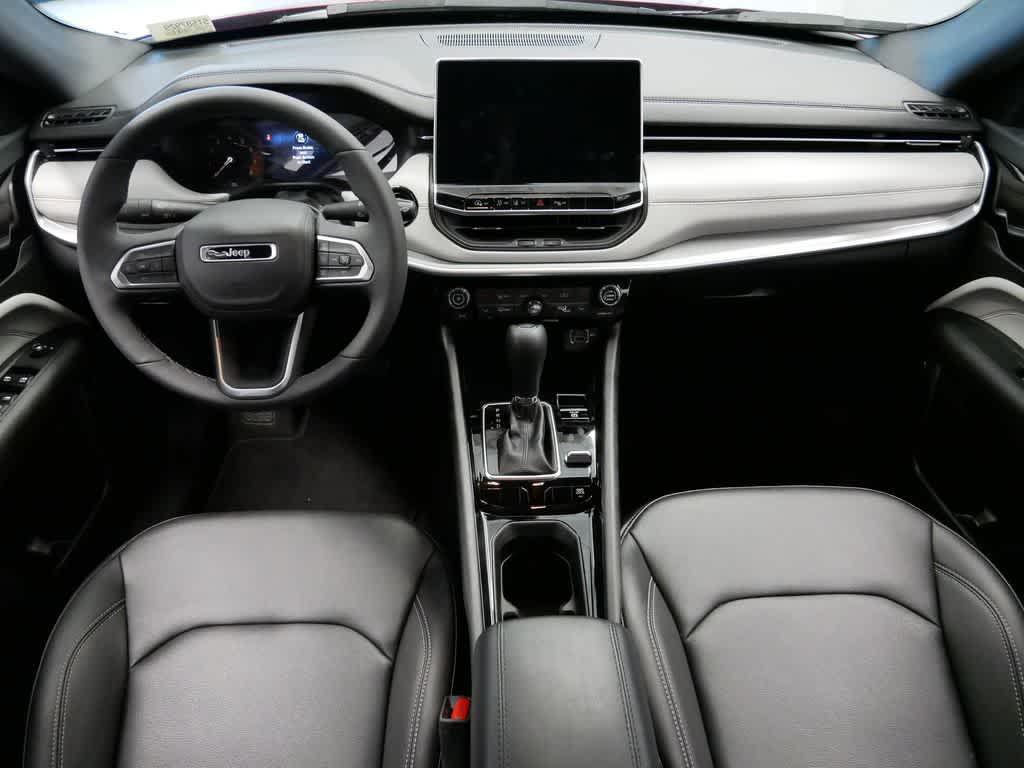 new 2025 Jeep Compass car, priced at $29,998