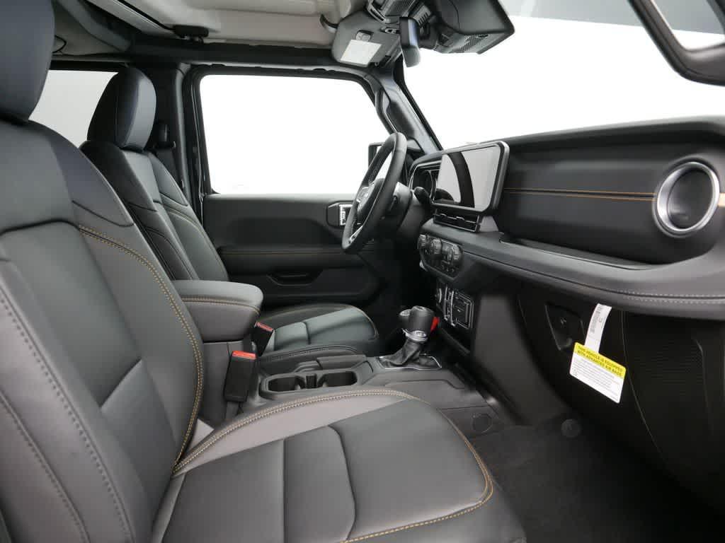 new 2025 Jeep Wrangler car, priced at $55,316