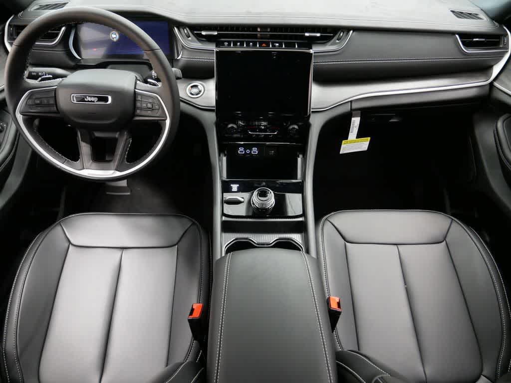 new 2025 Jeep Grand Cherokee car, priced at $44,208