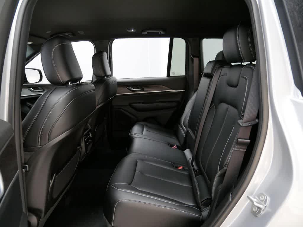 new 2025 Jeep Grand Cherokee car, priced at $44,208