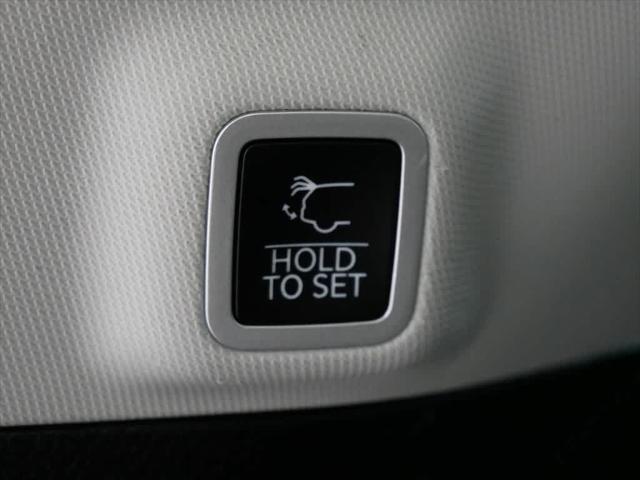 used 2023 Jeep Grand Cherokee car, priced at $34,002