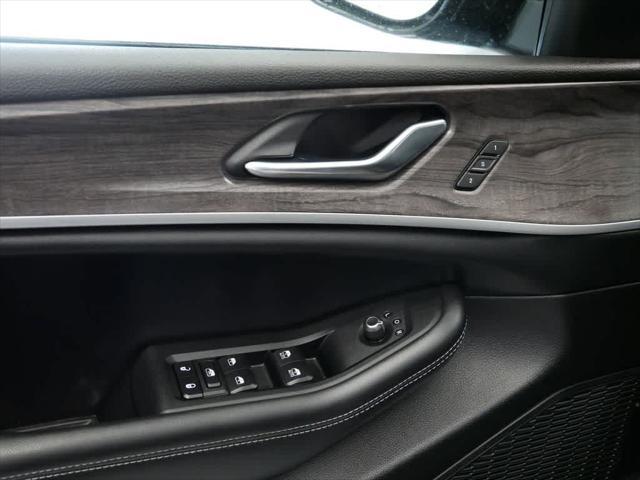used 2023 Jeep Grand Cherokee car, priced at $34,002
