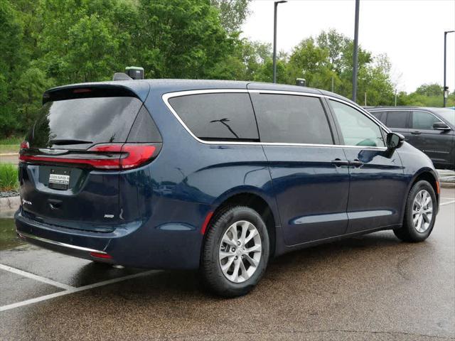 new 2025 Chrysler Pacifica car, priced at $45,561