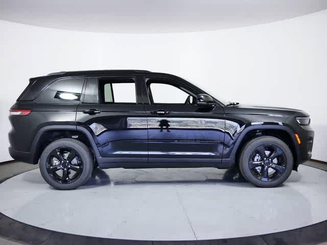 new 2024 Jeep Grand Cherokee car, priced at $46,450