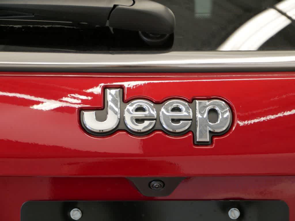 new 2025 Jeep Compass car, priced at $30,998