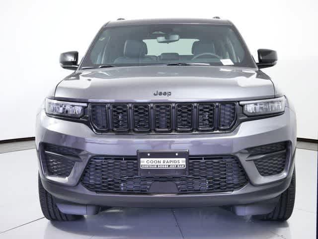 new 2024 Jeep Grand Cherokee car, priced at $43,749