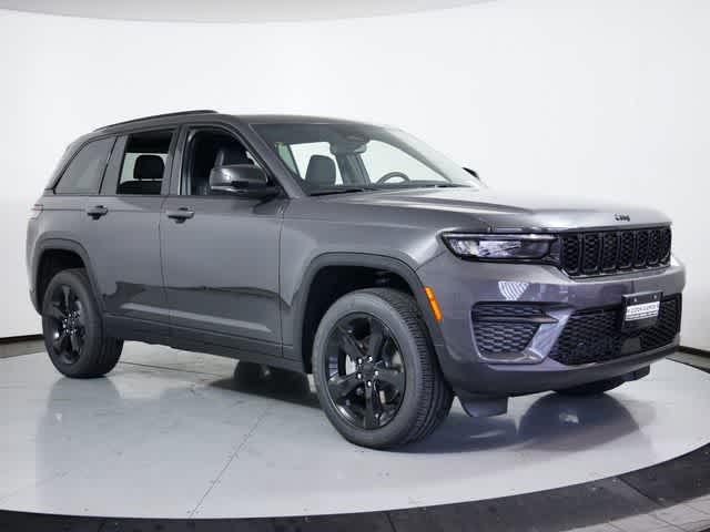 new 2024 Jeep Grand Cherokee car, priced at $43,749