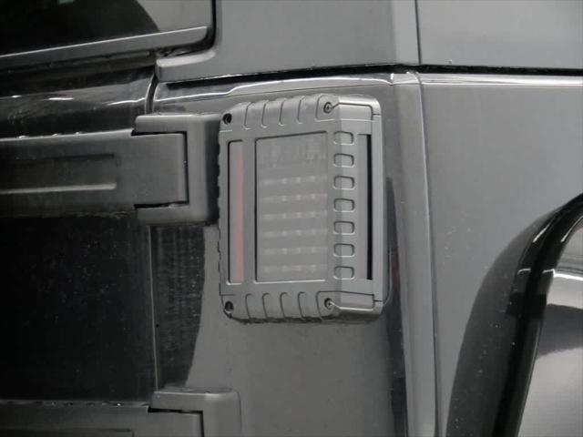 used 2015 Jeep Wrangler Unlimited car, priced at $25,987