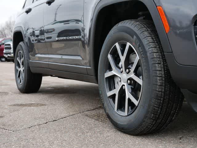 new 2025 Jeep Grand Cherokee car, priced at $45,766