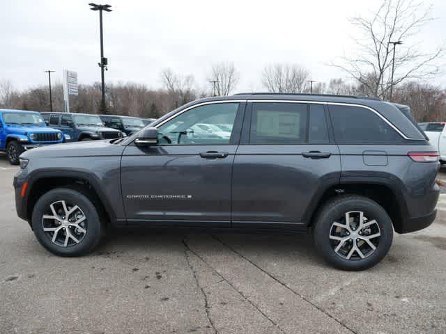 new 2025 Jeep Grand Cherokee car, priced at $45,766