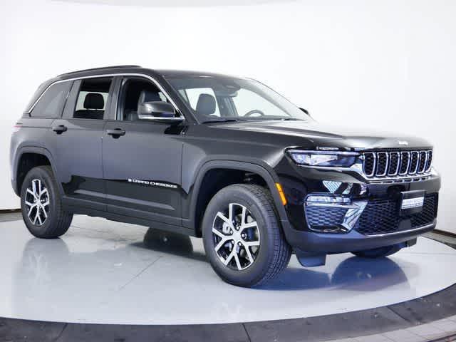 new 2025 Jeep Grand Cherokee car, priced at $46,632