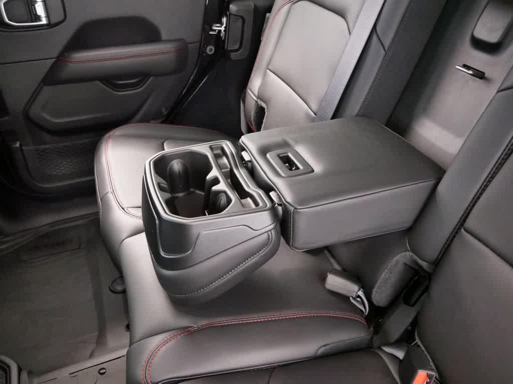 new 2025 Jeep Wrangler car, priced at $68,808
