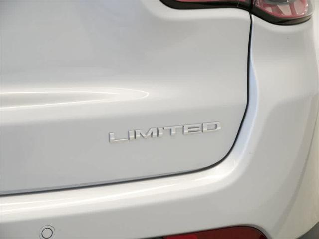 new 2025 Jeep Compass car, priced at $33,212