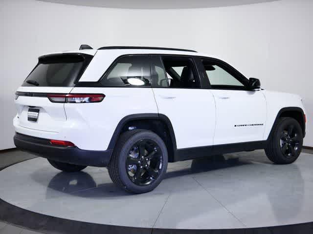 new 2024 Jeep Grand Cherokee car, priced at $46,746