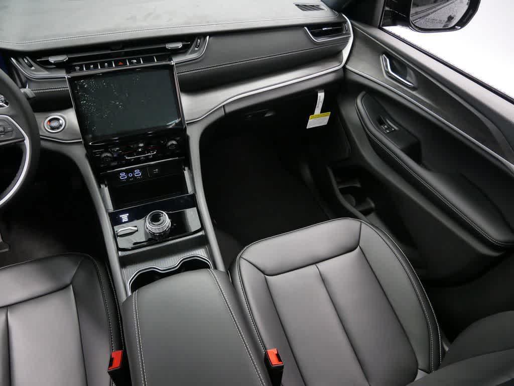 new 2025 Jeep Grand Cherokee L car, priced at $51,839