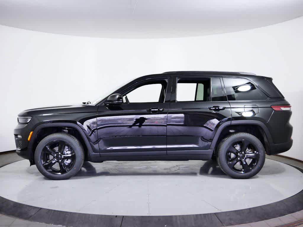 new 2025 Jeep Grand Cherokee car, priced at $50,485