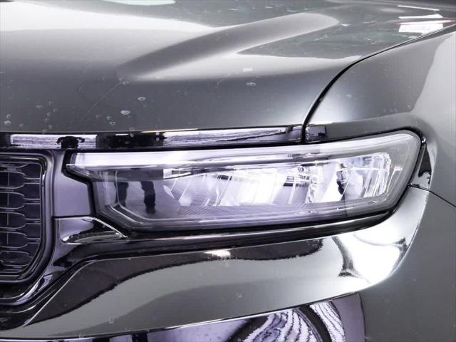 new 2025 Jeep Grand Cherokee car, priced at $51,000