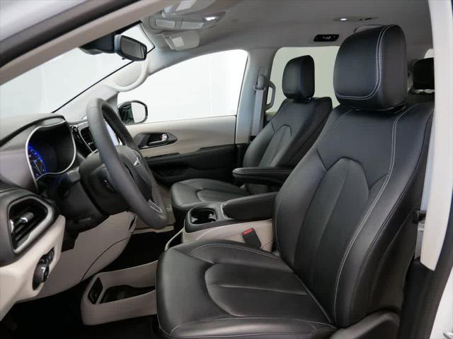 used 2024 Chrysler Pacifica car, priced at $37,796