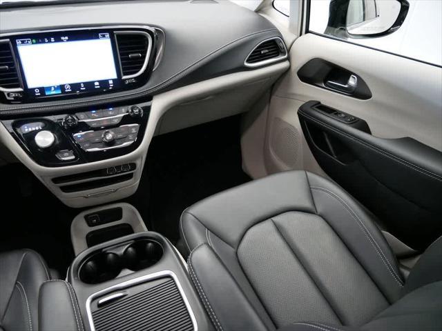 used 2024 Chrysler Pacifica car, priced at $37,796