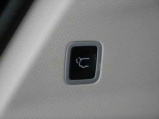 used 2024 Chrysler Pacifica car, priced at $37,796