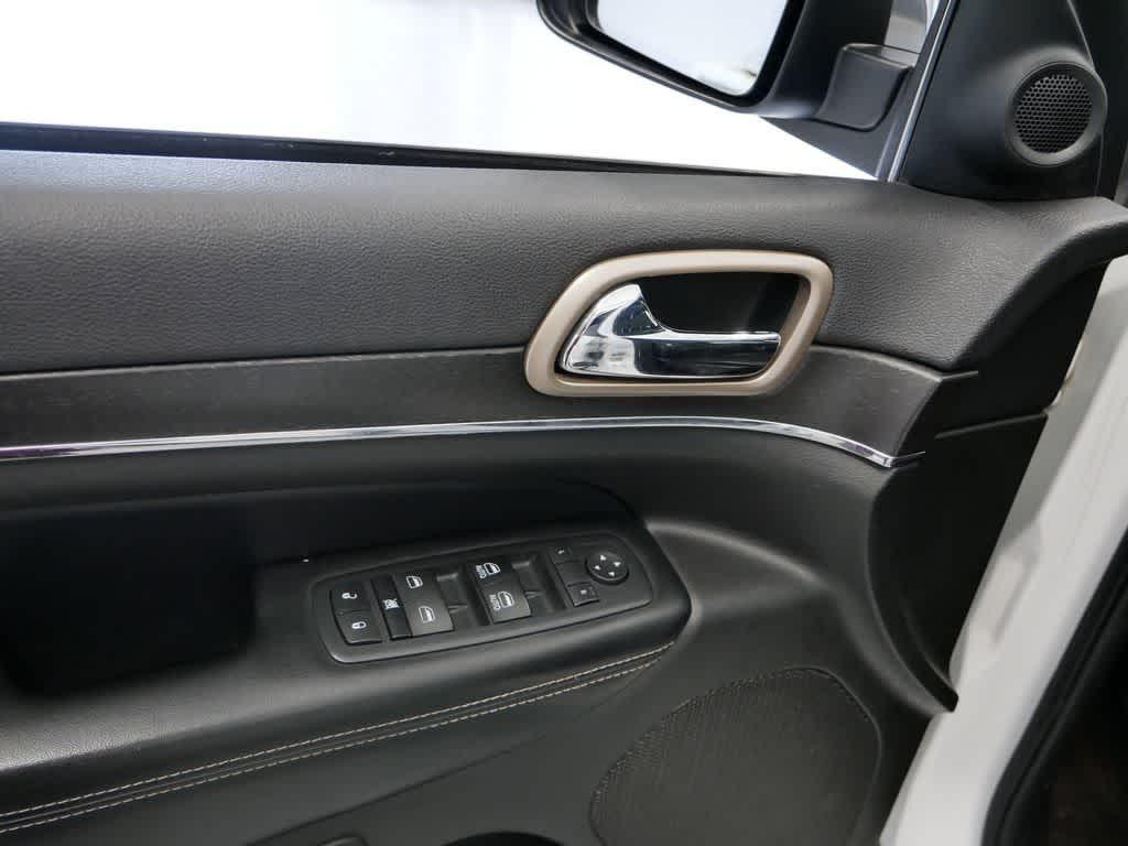 used 2017 Jeep Grand Cherokee car, priced at $13,941