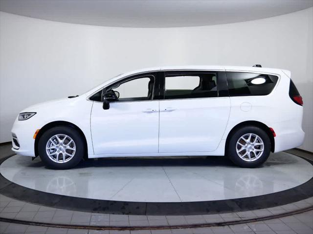 new 2024 Chrysler Pacifica car, priced at $34,591