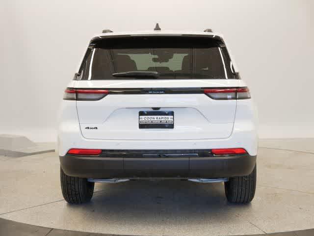 new 2025 Jeep Grand Cherokee car, priced at $44,143