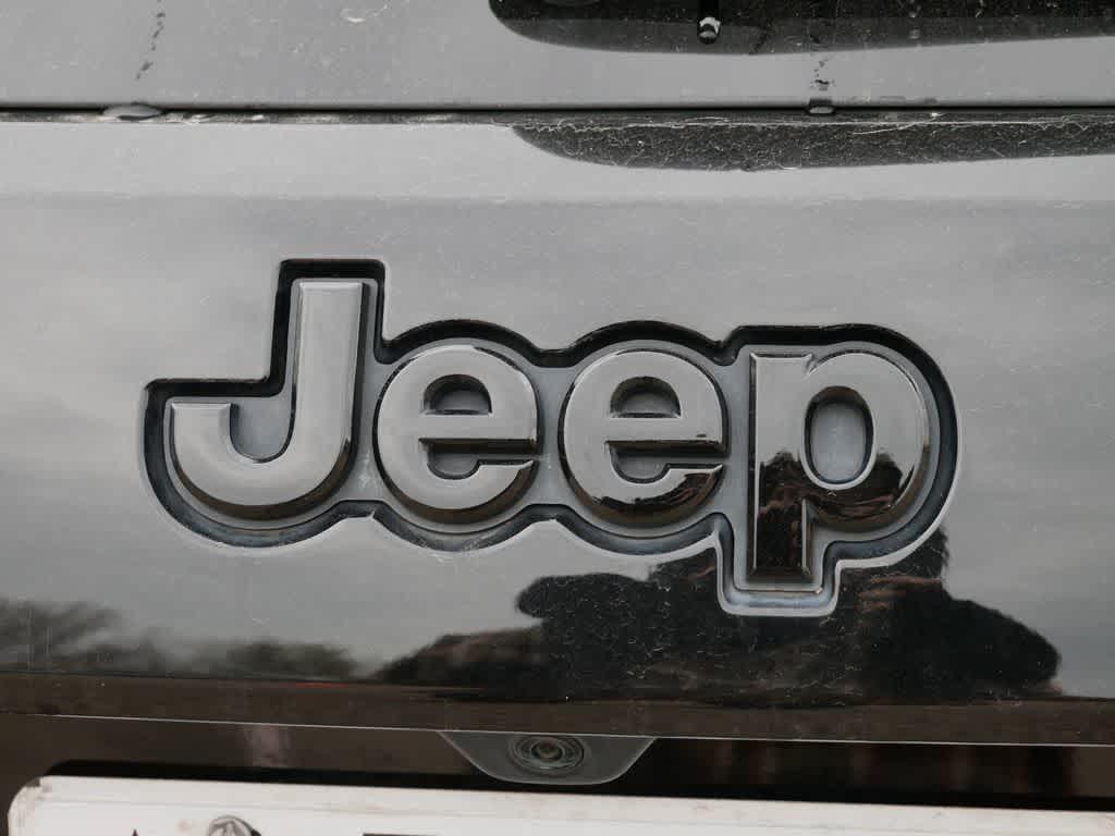 used 2021 Jeep Grand Cherokee car, priced at $27,000