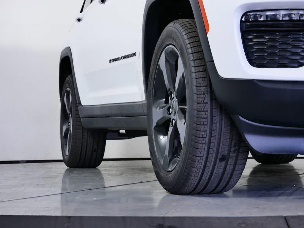 new 2025 Jeep Grand Cherokee car, priced at $49,260