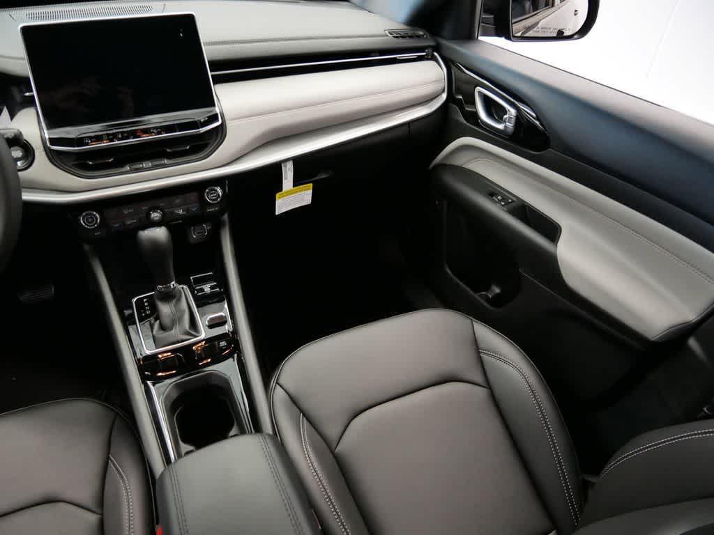 new 2025 Jeep Compass car, priced at $32,835
