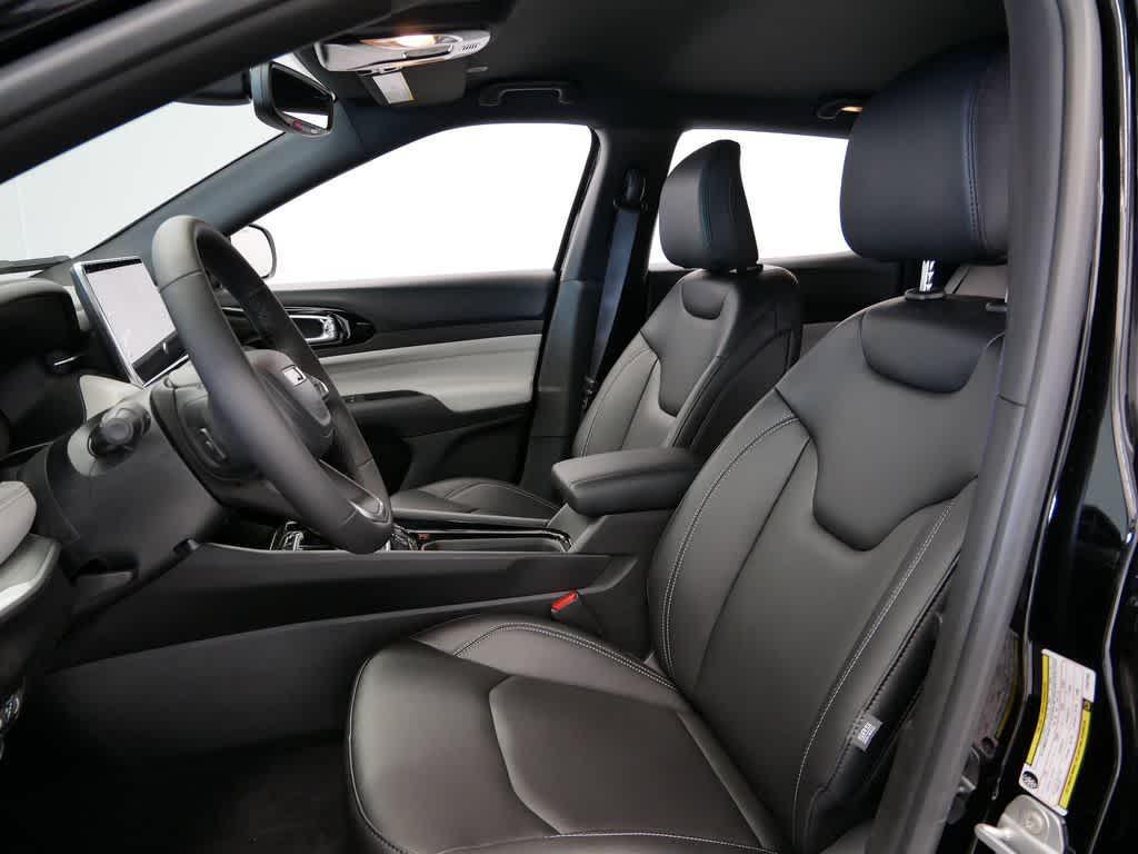 new 2025 Jeep Compass car, priced at $32,835