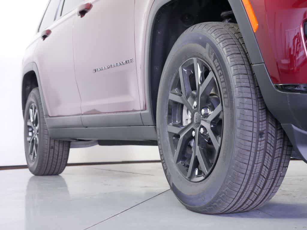 new 2025 Jeep Grand Cherokee L car, priced at $49,525