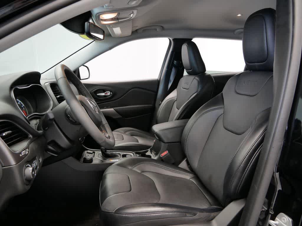 used 2022 Jeep Cherokee car, priced at $23,860