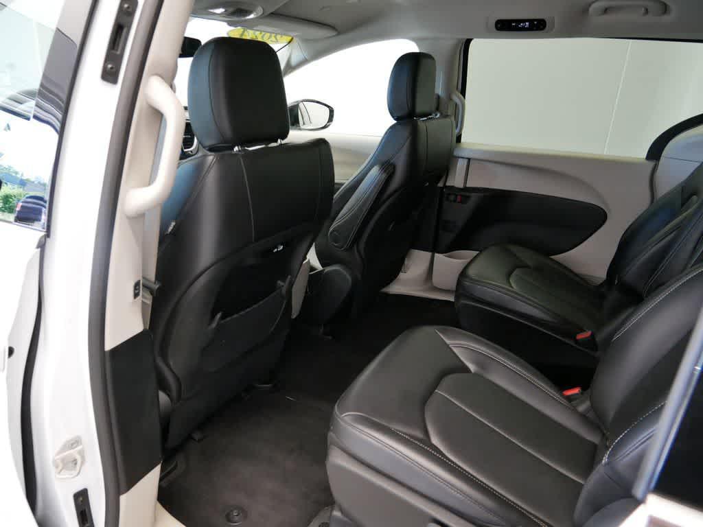 used 2024 Chrysler Pacifica Hybrid car, priced at $31,495