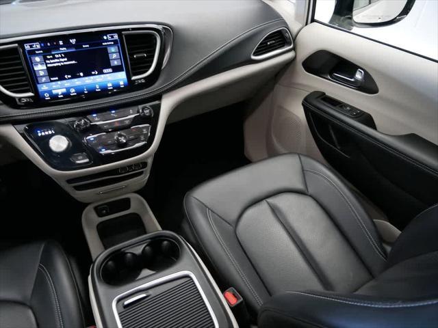 used 2024 Chrysler Pacifica Hybrid car, priced at $31,495