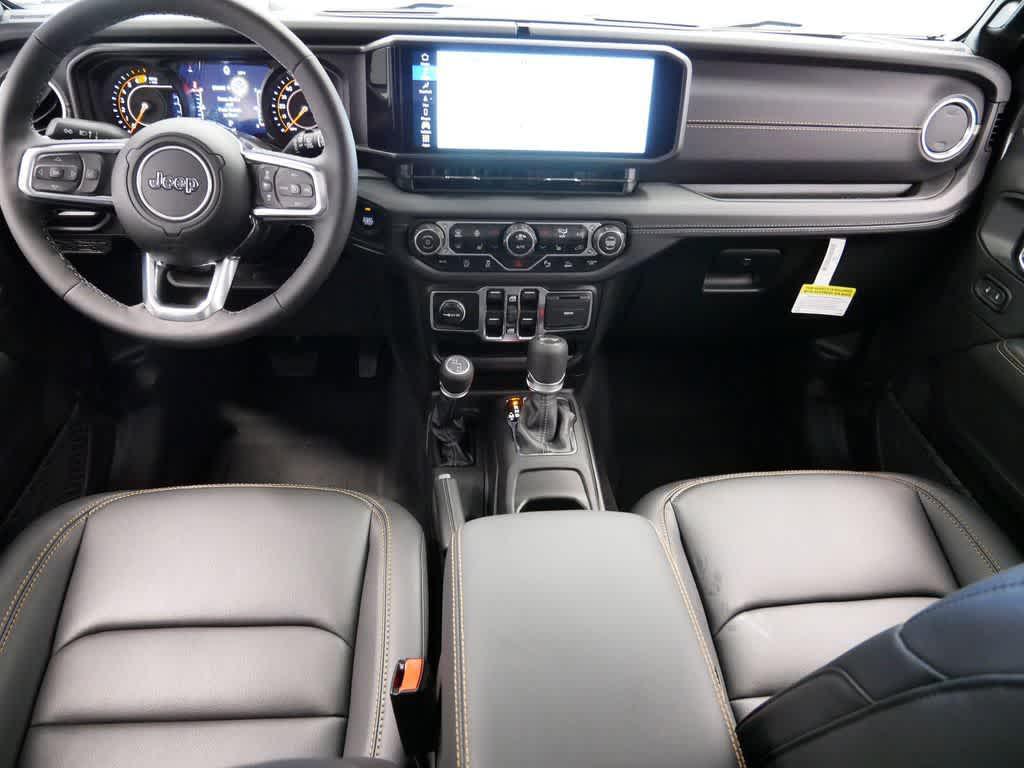 new 2025 Jeep Wrangler car, priced at $51,869