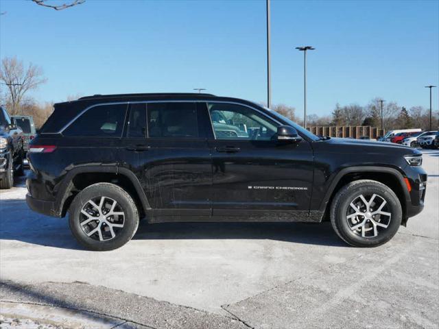 new 2025 Jeep Grand Cherokee car, priced at $48,686