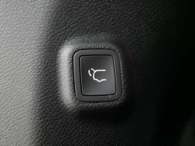 used 2022 Jeep Cherokee car, priced at $25,498
