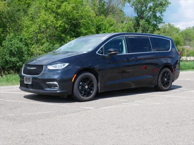 used 2023 Chrysler Pacifica car, priced at $21,987
