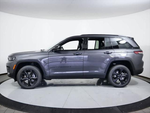 new 2024 Jeep Grand Cherokee car, priced at $45,612