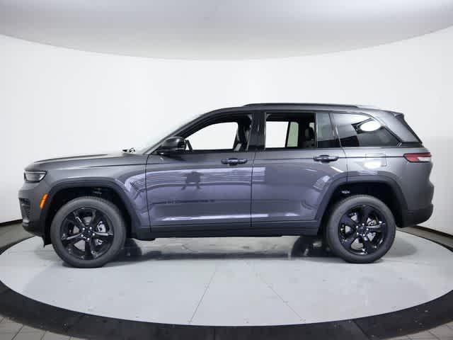 new 2024 Jeep Grand Cherokee car, priced at $46,276