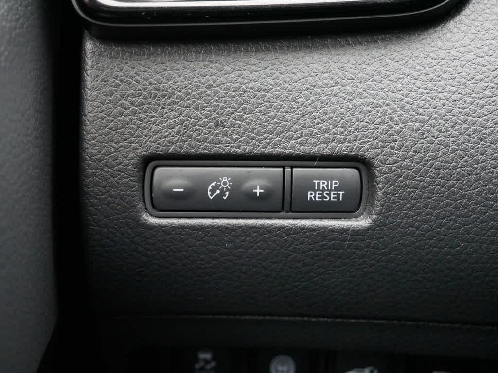 used 2020 Nissan Rogue car, priced at $21,091