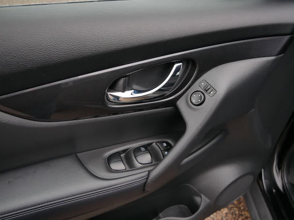 used 2020 Nissan Rogue car, priced at $21,091